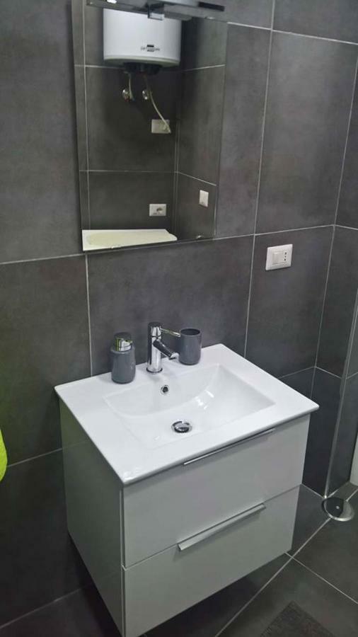 Apartment Fabrizio Napoli Dış mekan fotoğraf
